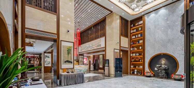 润华世纪酒店(济南西站国际会展中心店)图片