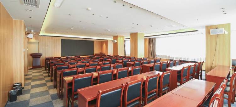 柏曼酒店(石家庄万象城解放广场地铁站店)图片