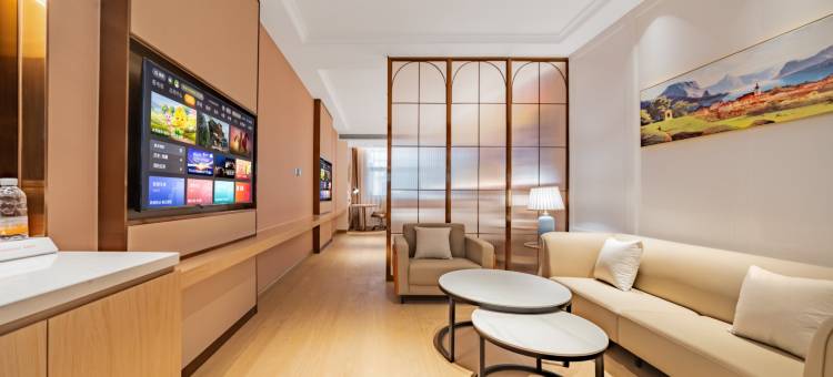 维也纳酒店(汽博中心金童路地铁站店)图片