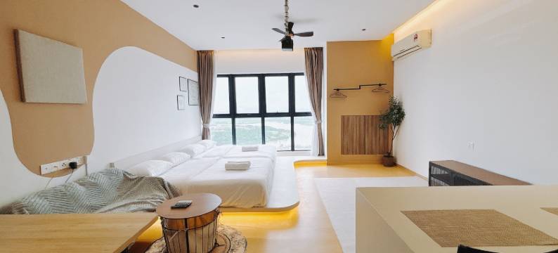 Scenic Country Garden Danga Bay by Lions Bay图片
