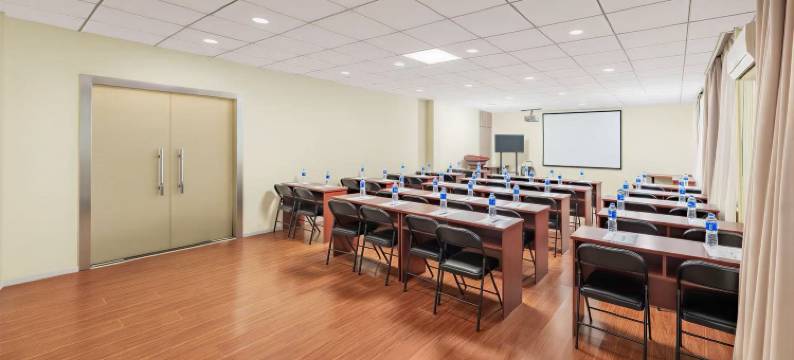 如家派柏·云酒店(香河蓝色港湾店)图片