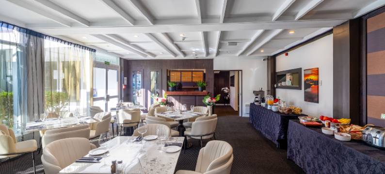 瑞卡顿酒店(Grand Riccarton Hotel)图片