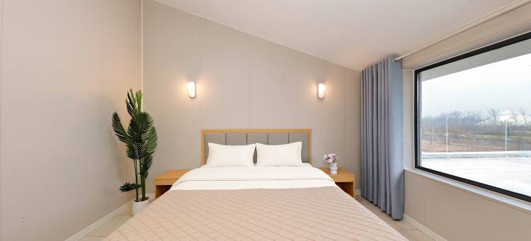 星与辰民宿(万岁山武侠城店)图片