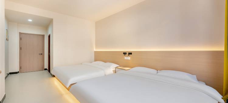 丙宸海景酒店(北戴河老虎石海上公园店)图片