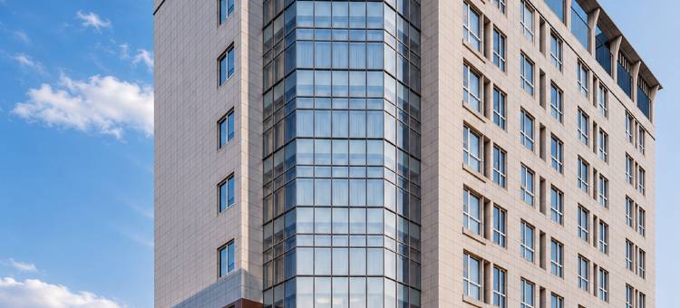 兰顿Q酒店(红河哈尼族彝族自治州建水小火车紫陶街店)图片