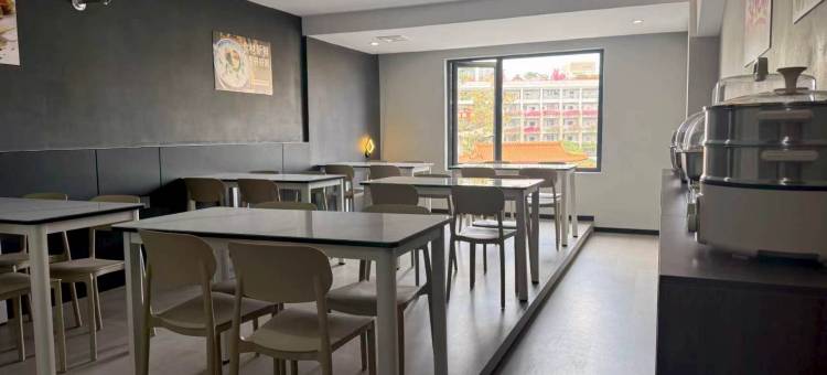 深圳华辰酒店(深圳北站民治地铁站店)图片