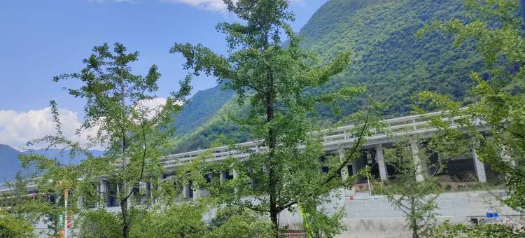 兴山罗马轻奢酒店公寓(高铁站店)图片