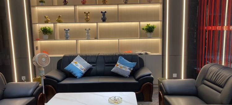 燕巢青年公寓(汕头潮阳高铁站店)图片