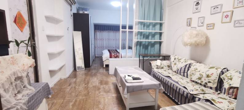 胜似家短租公寓(深圳南山服装批发城店)图片