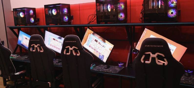 凤栖梧电竞酒店(屈子生态公园店)图片