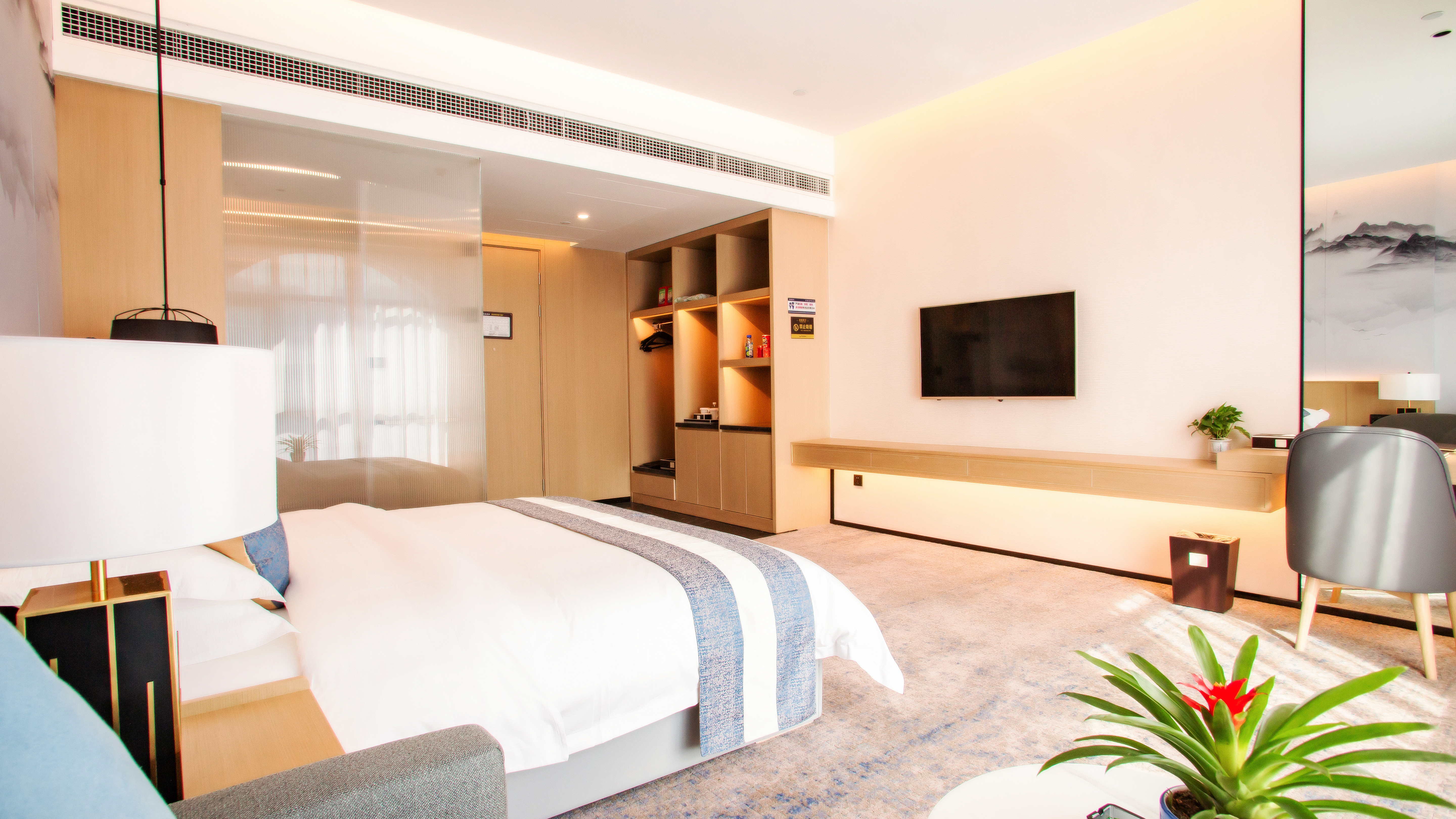 CITY HOTEL Over view