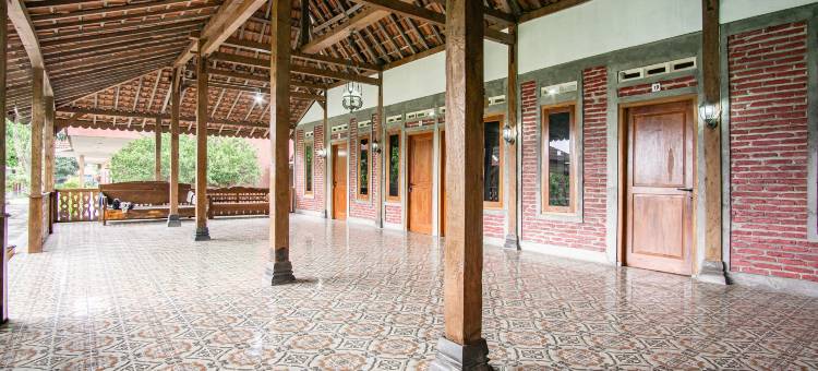 恩达勒姆萨宾伊斯兰酒店(Joglo Ndalem Sabine Syariah)图片