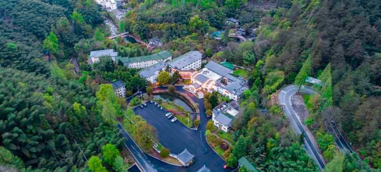黄山翡翠度假村(黄山南大门翡翠谷店)图片