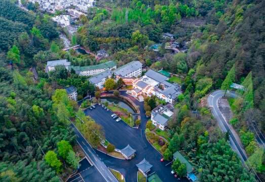黄山翡翠度假村（黄山汤口南大门翡翠谷店）外景图