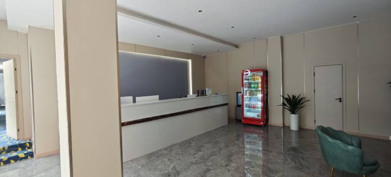 天然居酒店(防城区嘉乐城店)图片