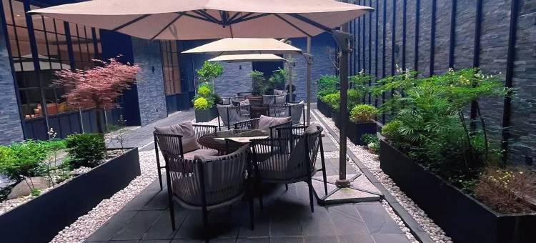 宁波奉化惠政老街亚朵酒店图片