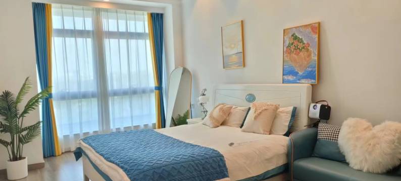 微澜·轻奢影院城市民宿(衢州高铁站万达广场店)图片