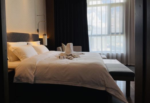 Zhenxiong Dagu Hot Spring Hotel (Daguli Happy City) Hotel Overview