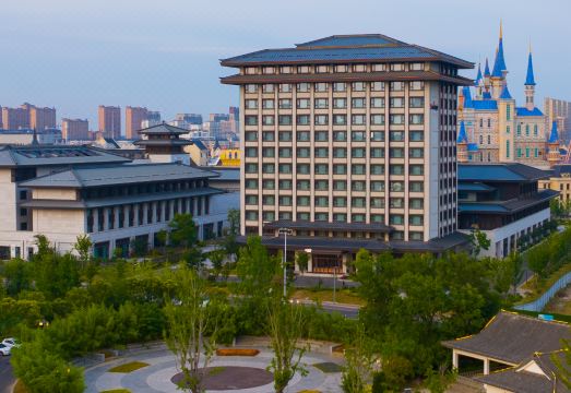 千鹤湖瑞斯酒店外景图