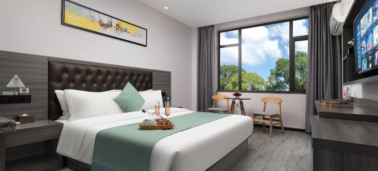 吉楚酒店(长沙安沙信息学院店)图片