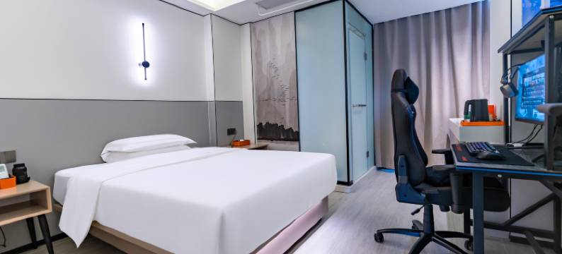 飞游电竞酒店(深圳宝安机场T3航站楼固戍地铁站店)图片