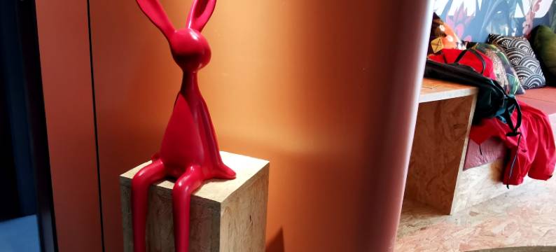 松可赞·智慧青旅(重庆西站二郎轻轨站店)图片