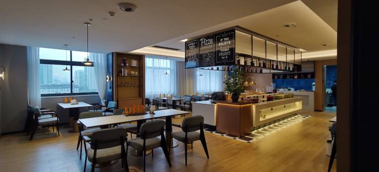 城小蜗电竞酒店(宁国路缤购广场店)图片