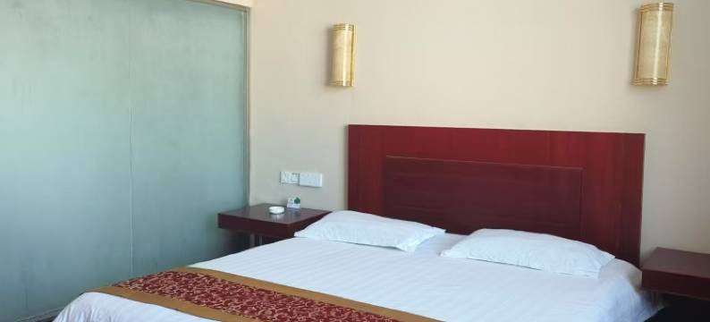 伊宁富强宾馆(伊宁火车站店)图片