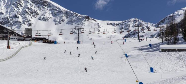 俱乐部艾斯皮拉2000(Club Esse Pila 2000)图片