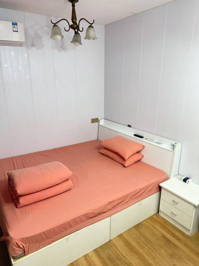 探路者客栈(南京汉中门地铁站店)