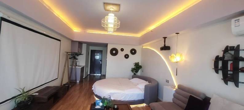 M设计师观影民宿(银川金凤万达广场店)图片