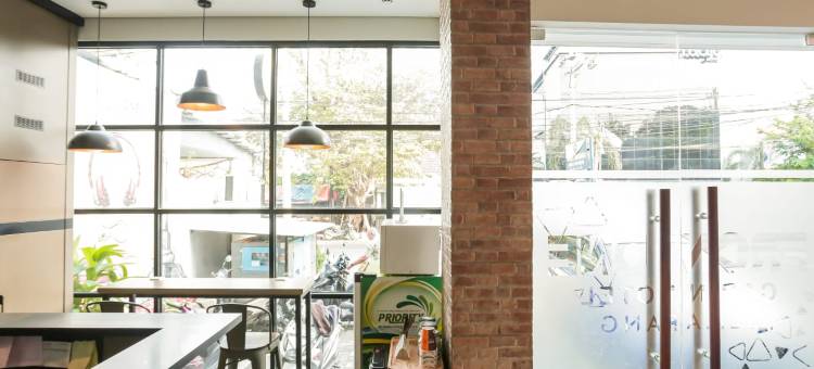 三宝垄前一小屋酒店(Front One Cabin Hotel Semarang)图片