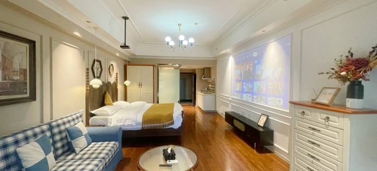 花里时光·观景影音美宿(昆明火车站西山万达广场店)图片