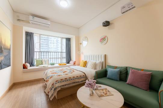 仲夏之月精品投影民宿(东郊记忆店)