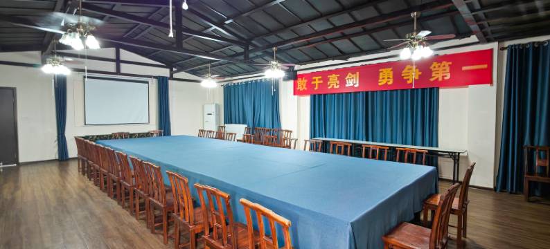 泾县云岭军旅主题酒店图片