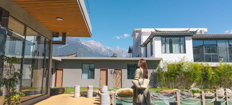 玉雪逸境•日照金山｜雪山度假轻奢民宿(白沙古镇店)图片