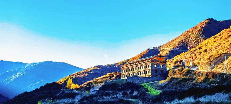 花筑·唐拉颇章·悬崖藏地民宿(牟尼沟风景区店)图片