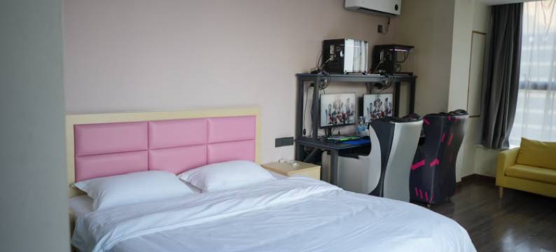 极速电竞民宿(合江美荔城店)图片