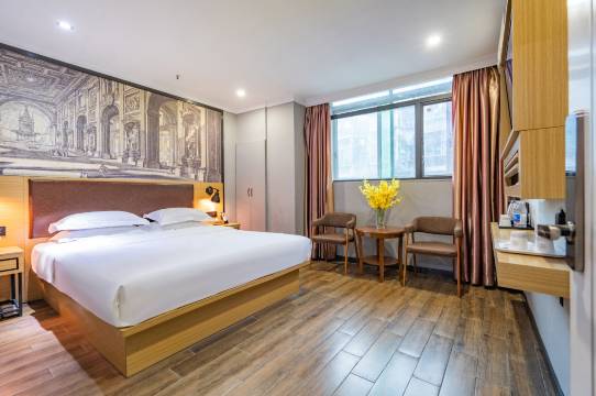 宜诺酒店(广州中大布料市场江泰地铁站店)