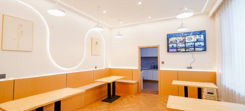 小洋楼美宿酒店(长白山万达国际度假区店)图片