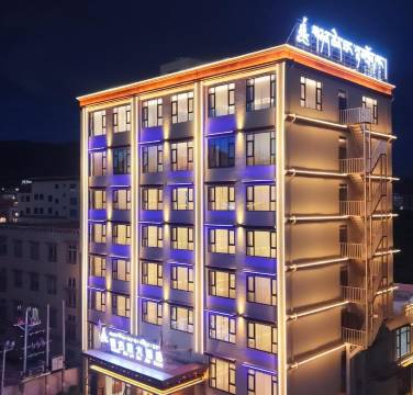 甘孜唐古拉大酒店(白塔公园店)