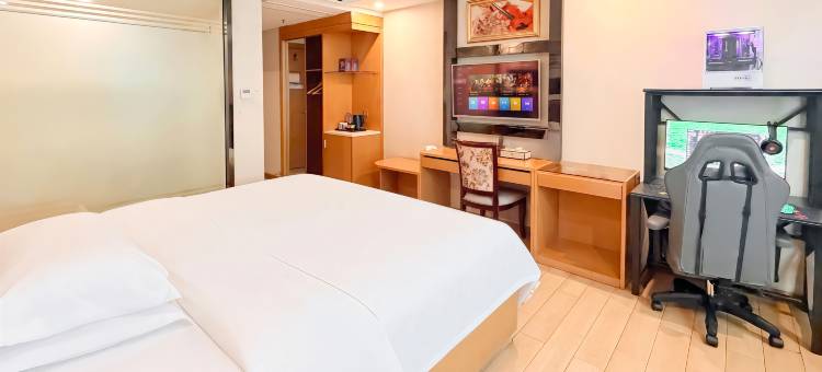 轻叶电竞民宿(东凤大信新都汇店)图片