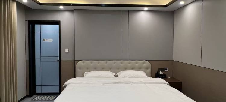 月畔湾酒店(钦州犀丽湾店)图片