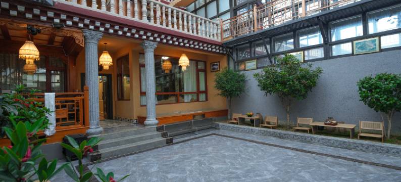 格玛云舍·白玛建塘民宿(独克宗古城店)图片