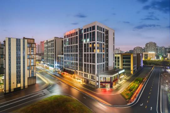 桔子酒店(南昌万象城学府大道东地铁站店)