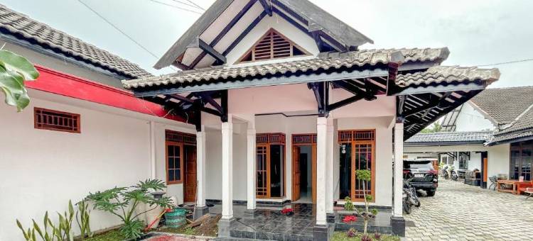 格里亚阿斯里宾馆-红伙伴(Griya Asri Guest House RedPartner)图片