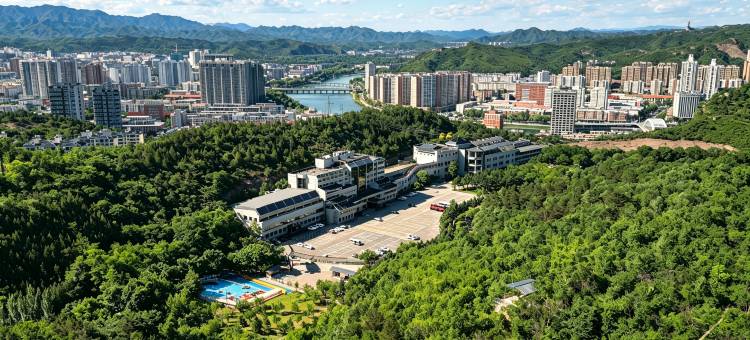 承德伴山盛世酒店(避暑山庄僧冠峰店)图片