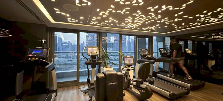 Luxury 1BR at Paramount Residences with Pool Gym & Parking图片