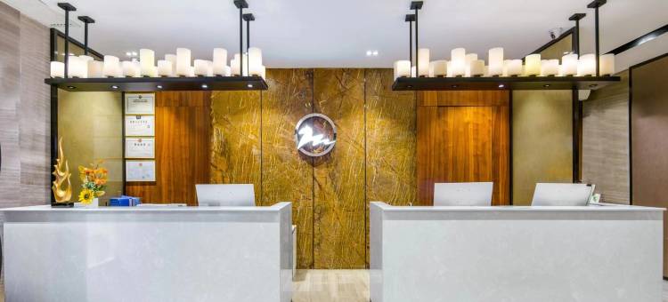 明月湖酒店(广西大学动物园地铁站店)图片