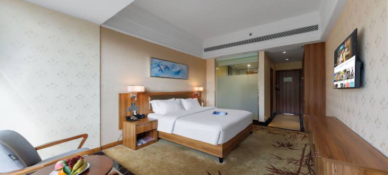 珠海富瑜湾假日酒店(明珠城轨站店)图片